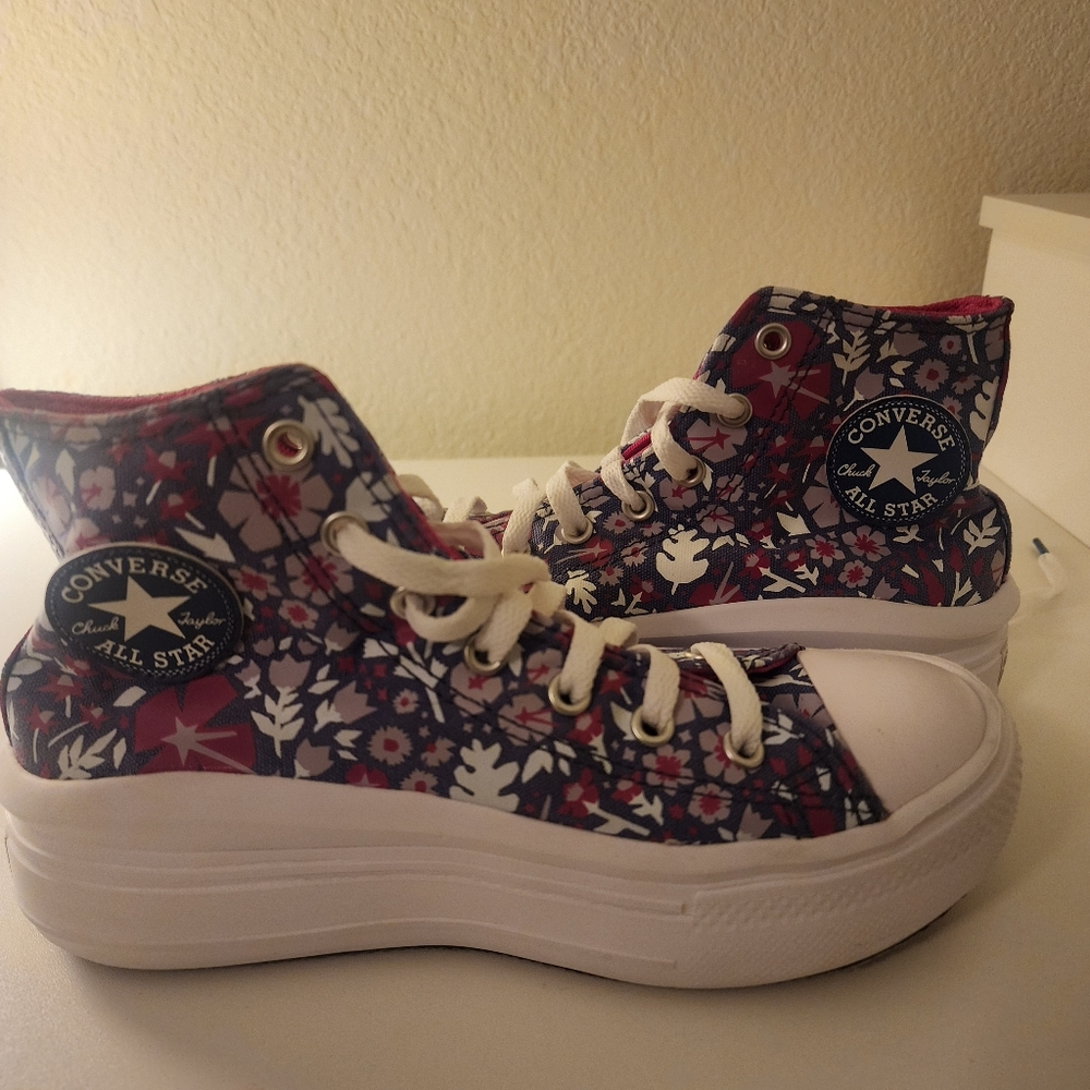 Converse All Star Move Sneakers.  Deep Purple/Fuchsia/Lilac/White.  Girls Sz. 3C